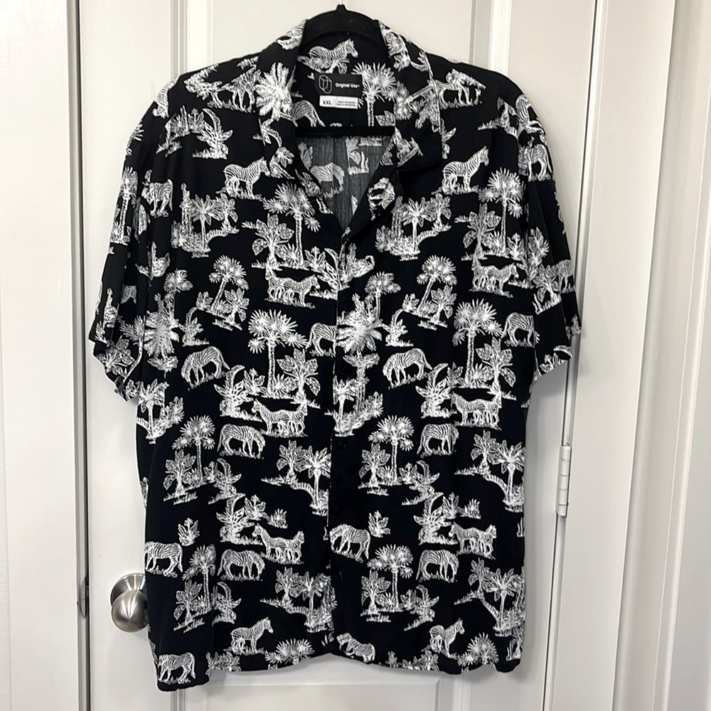 Zebra pattern short sleeve button down sz XXL